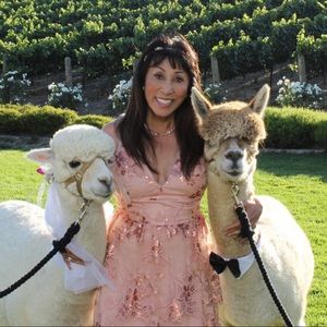 Meet your Posher, Monie